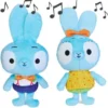 Brave Bunnies Interaktiver Feature Plüsch, Mit Musik Und Geräuscheffekten, Ca. 35-38cm Große Stofftierfiguren, Spielzeug Für Kinder Ab 3 Jahren, Zufallsauswahl, Einzeln Verkäuflich (nicht Im Set)