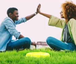 Frisbee Mit Eingebautem Bluetooth-Lautsprecher, AFB-100YE 10 Frisbee Mit Eingebautem Bluetooth-Lautsprecher, AFB-100YE -Spielzeugladen 25693885 05