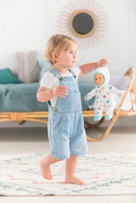 Corolle Mon Doudou Sweetheart / Astronaut / Weichkörperpuppe Mit Kapuze / Namensetikett /Vanilleduft / 30cm / Für Kinder Ab 9 Monaten Geeignet 6 Corolle Mon Doudou Sweetheart / Astronaut / Weichkörperpuppe Mit Kapuze / Namensetikett /Vanilleduft / 30cm / Für Kinder Ab 9 Monaten Geeignet – Bild 6